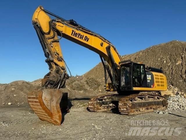 CAT 352F Pásová rýpadla