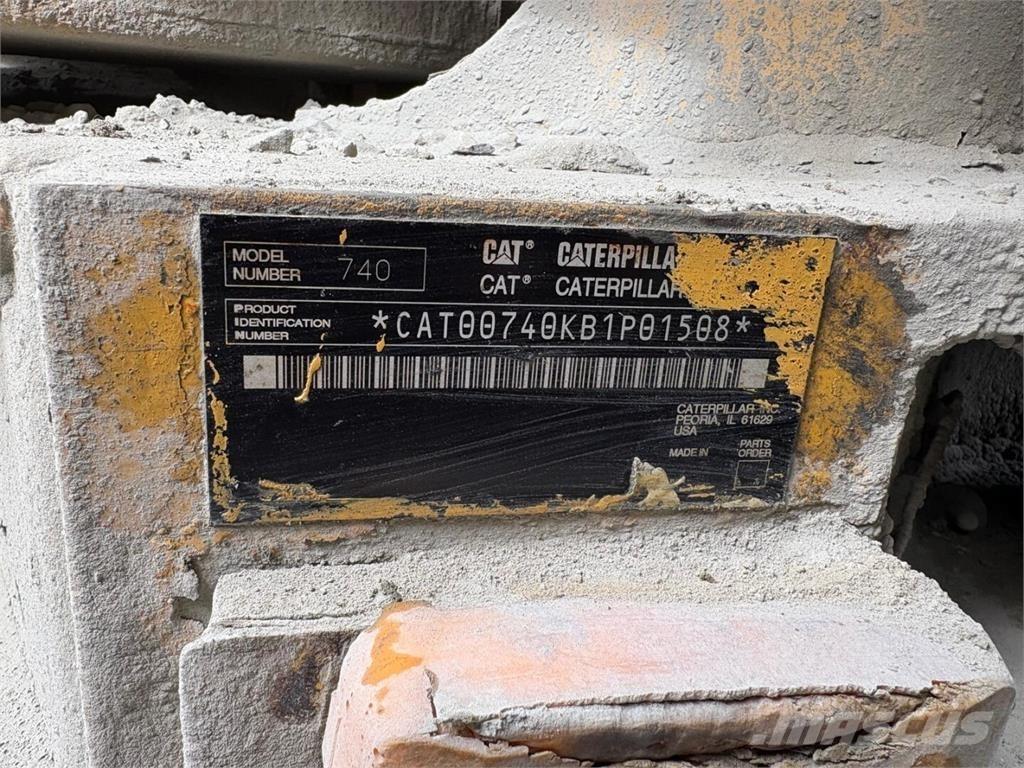 CAT 740 Kloubové dempry