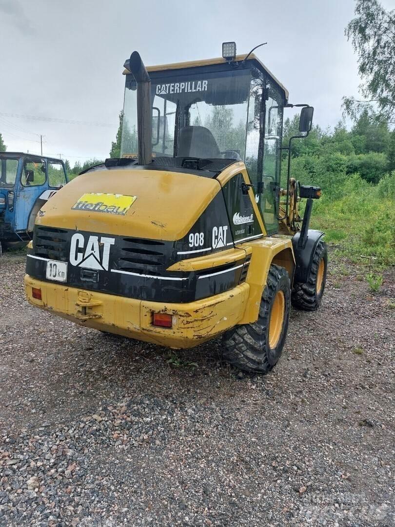 CAT 908 Kolové nakladače