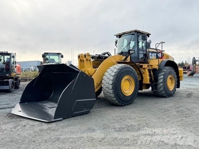 CAT 982M Kolové nakladače