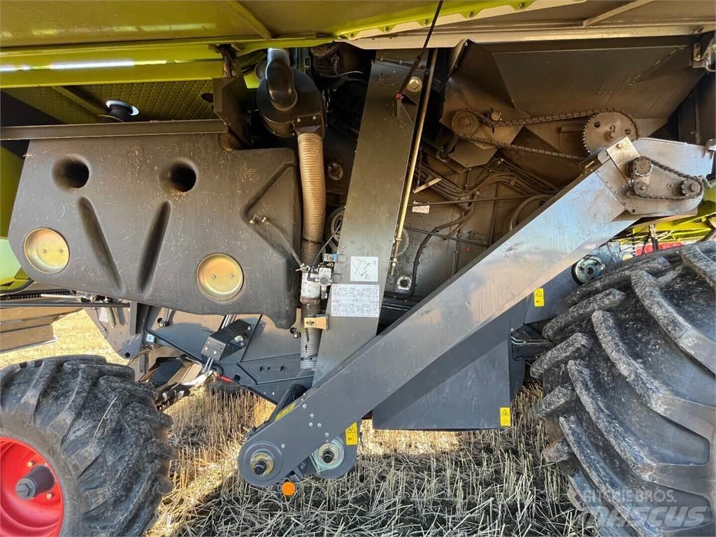 CLAAS Tucano 320 Sklízecí mlátičky