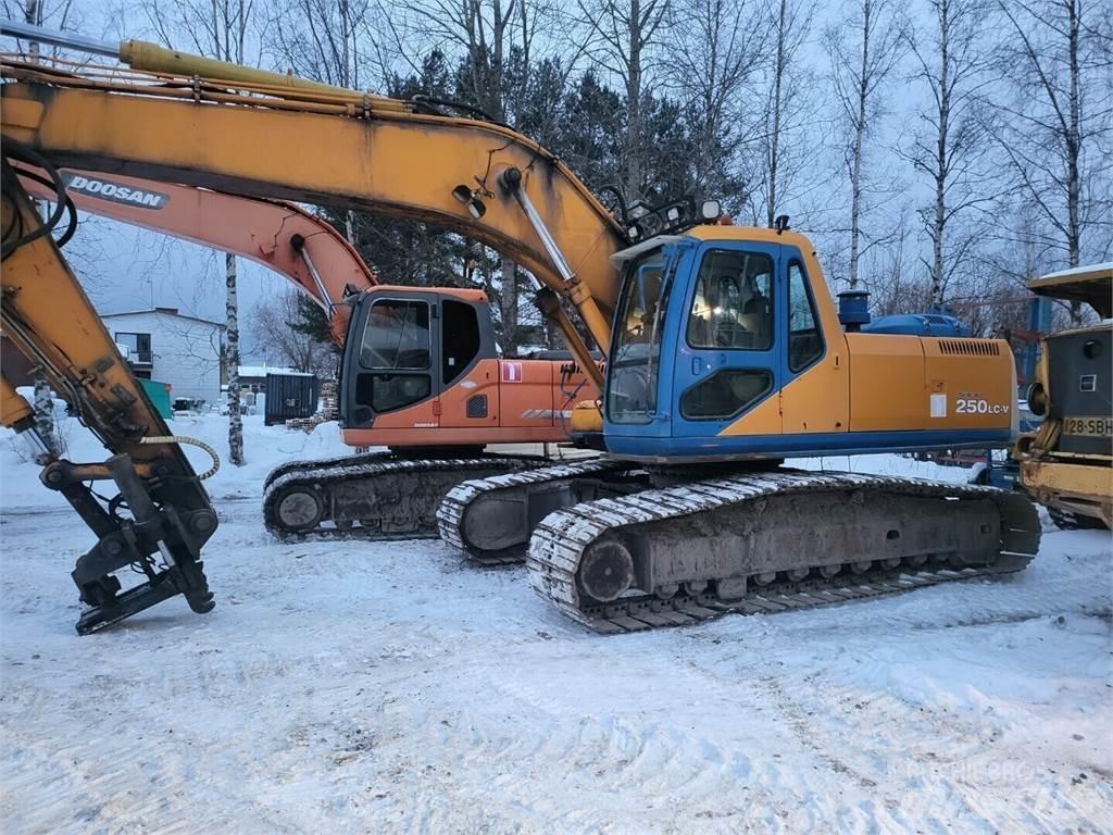 Daewoo S250lc-v Pásová rýpadla