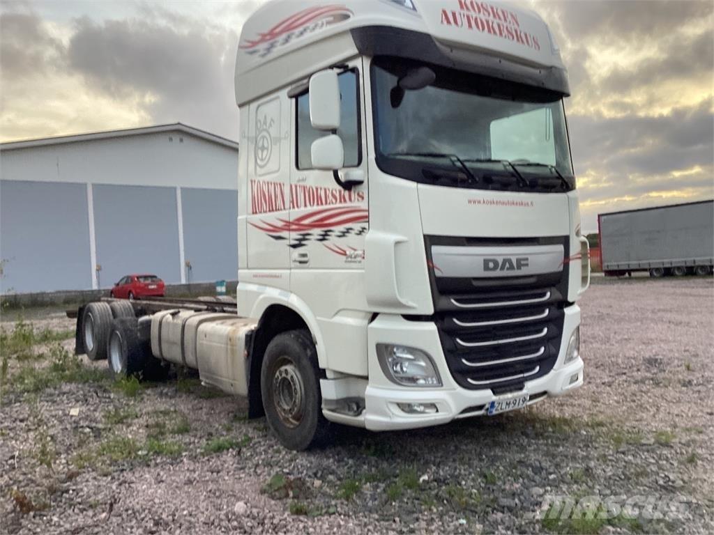 DAF XF 530 Nákladní vozidlo bez nástavby