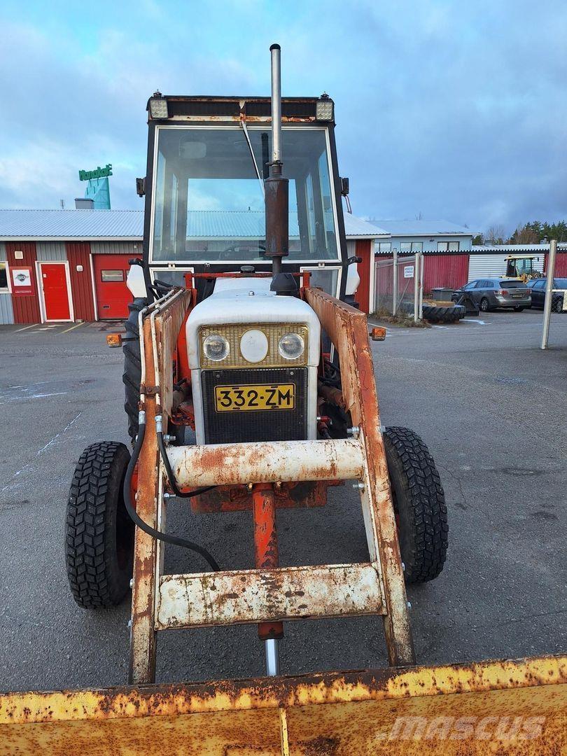 David Brown 990 Traktory