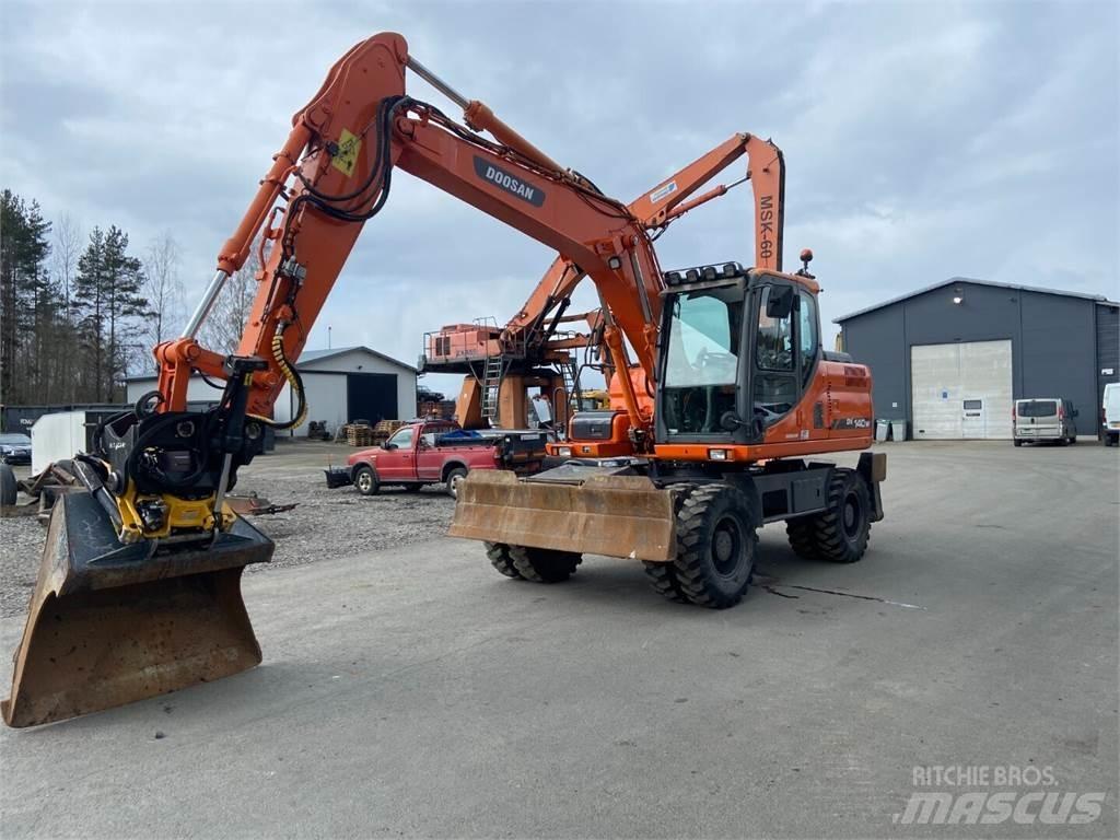 Doosan DX 140W Kolová rýpadla