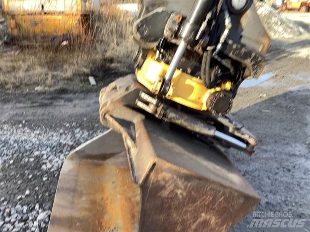 Doosan DX235 LCR Pásová rýpadla