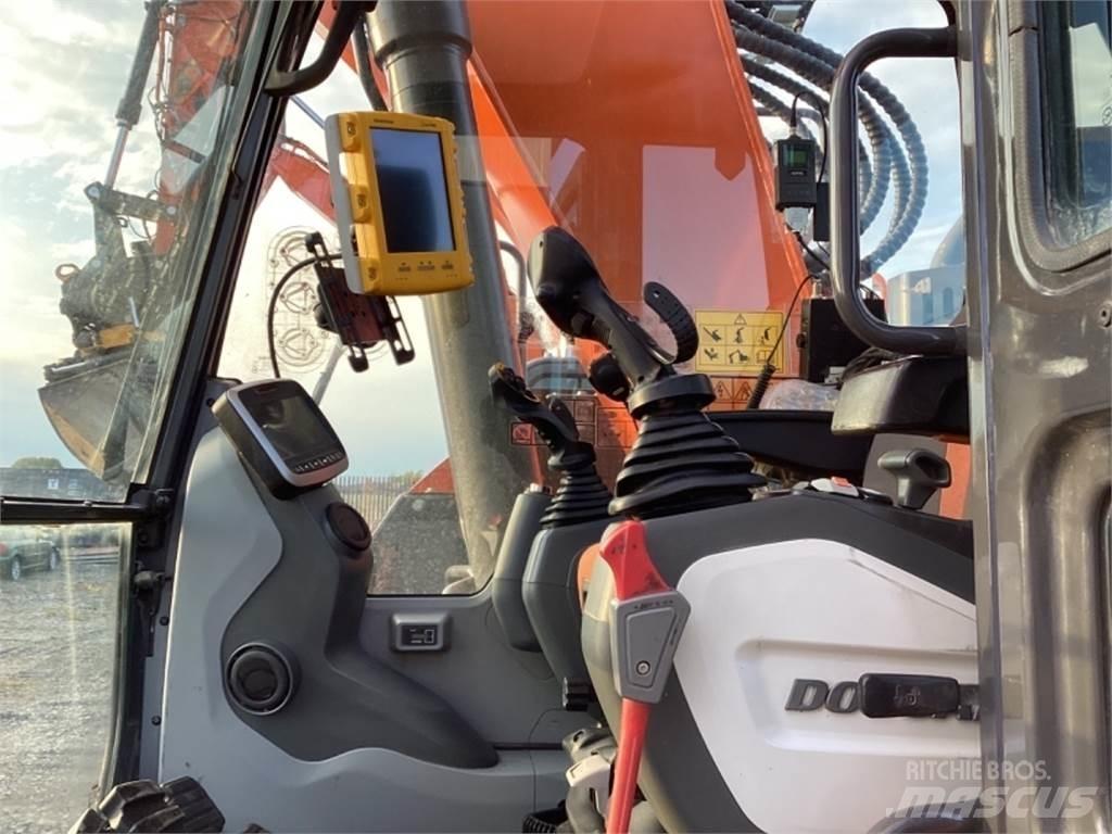 Doosan DX235 LCR Pásová rýpadla