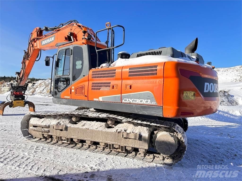 Doosan DX300 LC-5 Pásová rýpadla