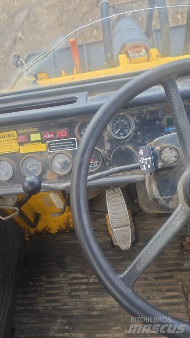 Hanomag 44D Kolové nakladače