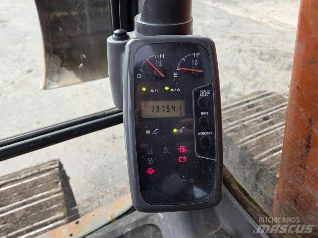 Hitachi ZX180 LC Pásová rýpadla