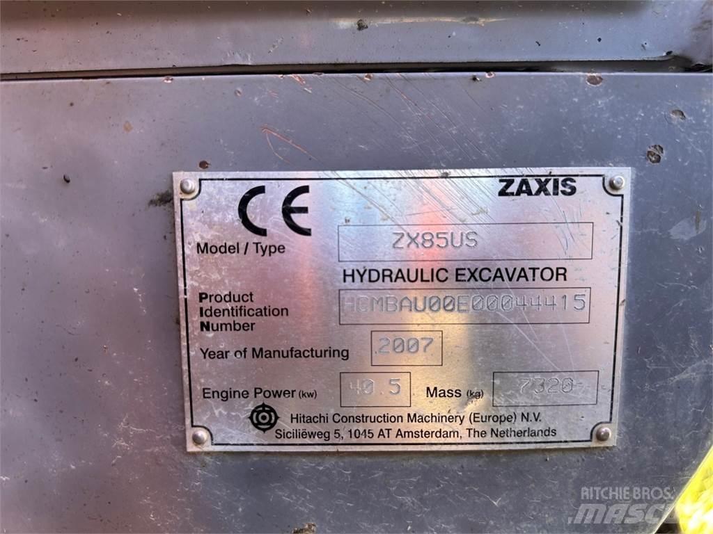 Hitachi ZX85 US Midi rýpadla 7t - 12t