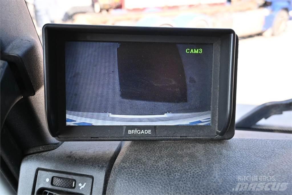 Iveco 140E Skříňová nástavba