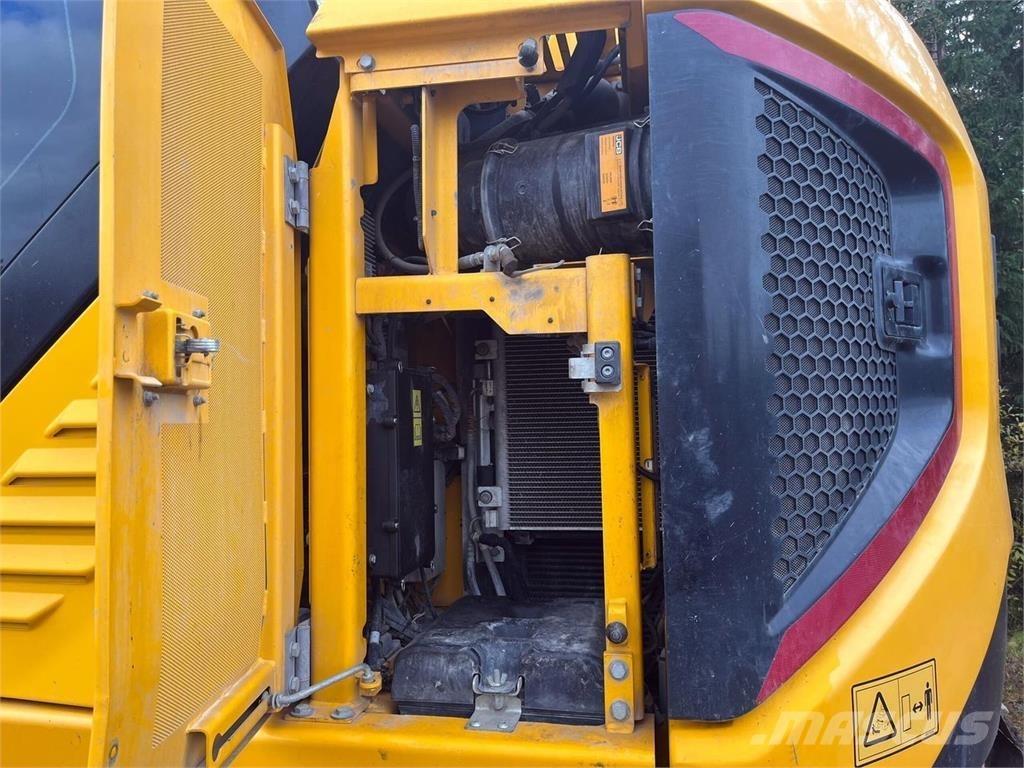 JCB 245XR Pásová rýpadla