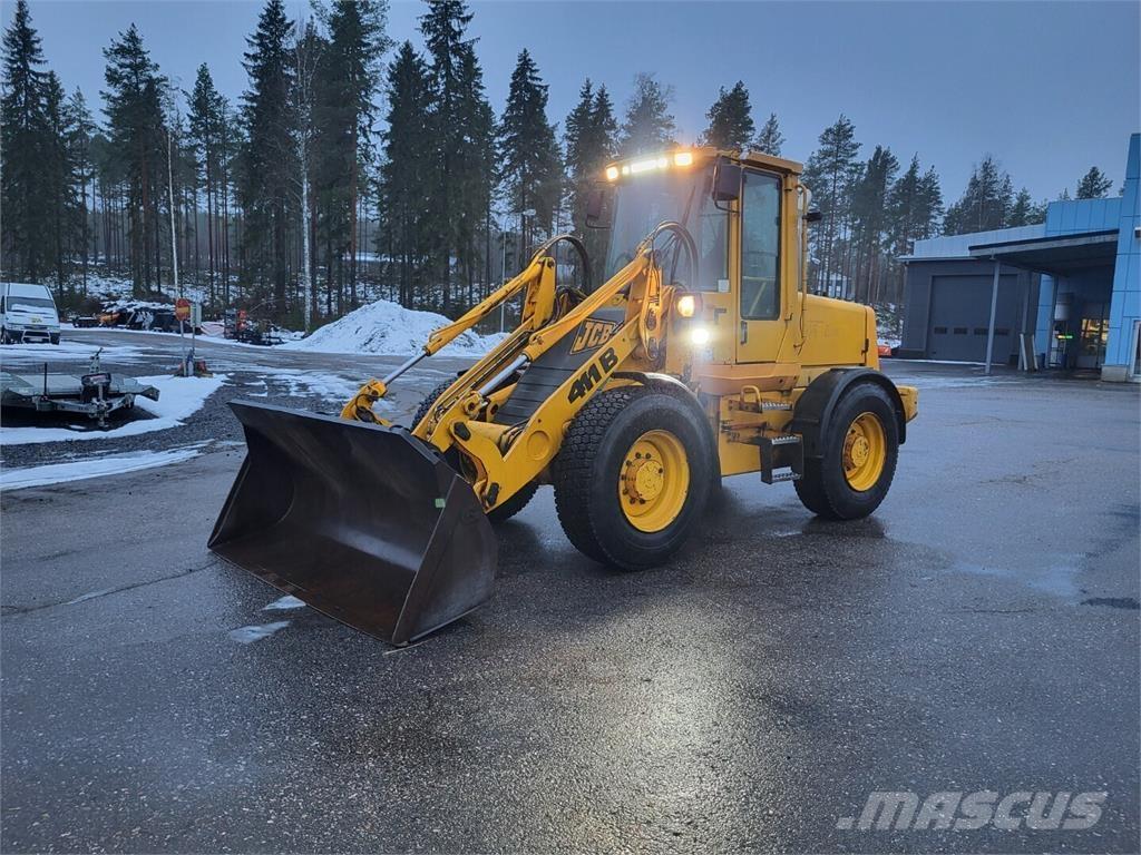 JCB 411B Kolové nakladače