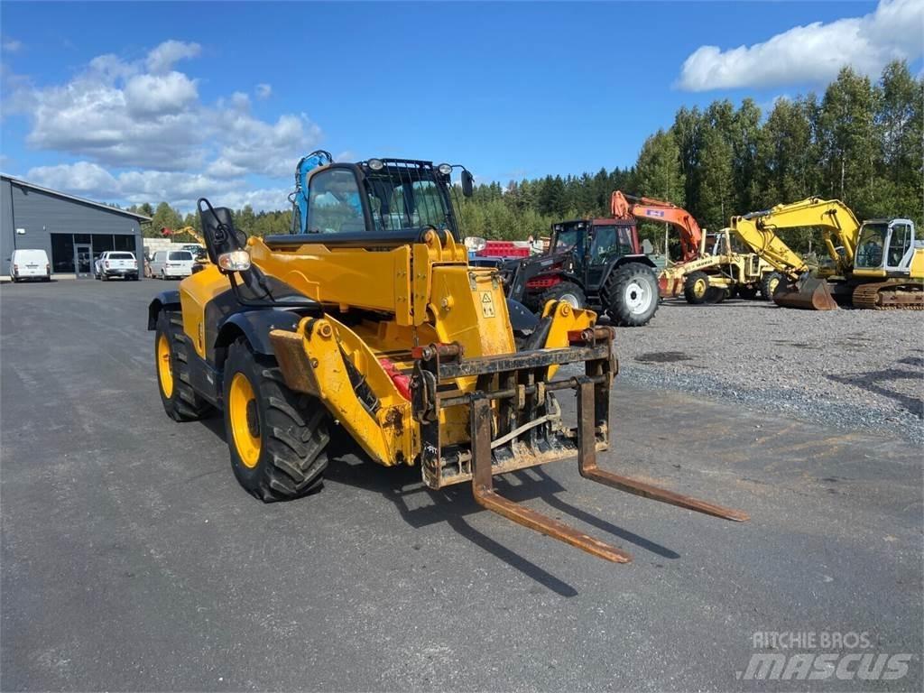 JCB 535-125 Teleskopické manipulátory