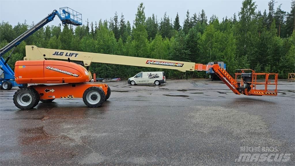 JLG 860SJ Vertikální sloupové výtahy