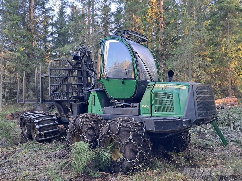 John Deere 1010e Vyvážecí traktory