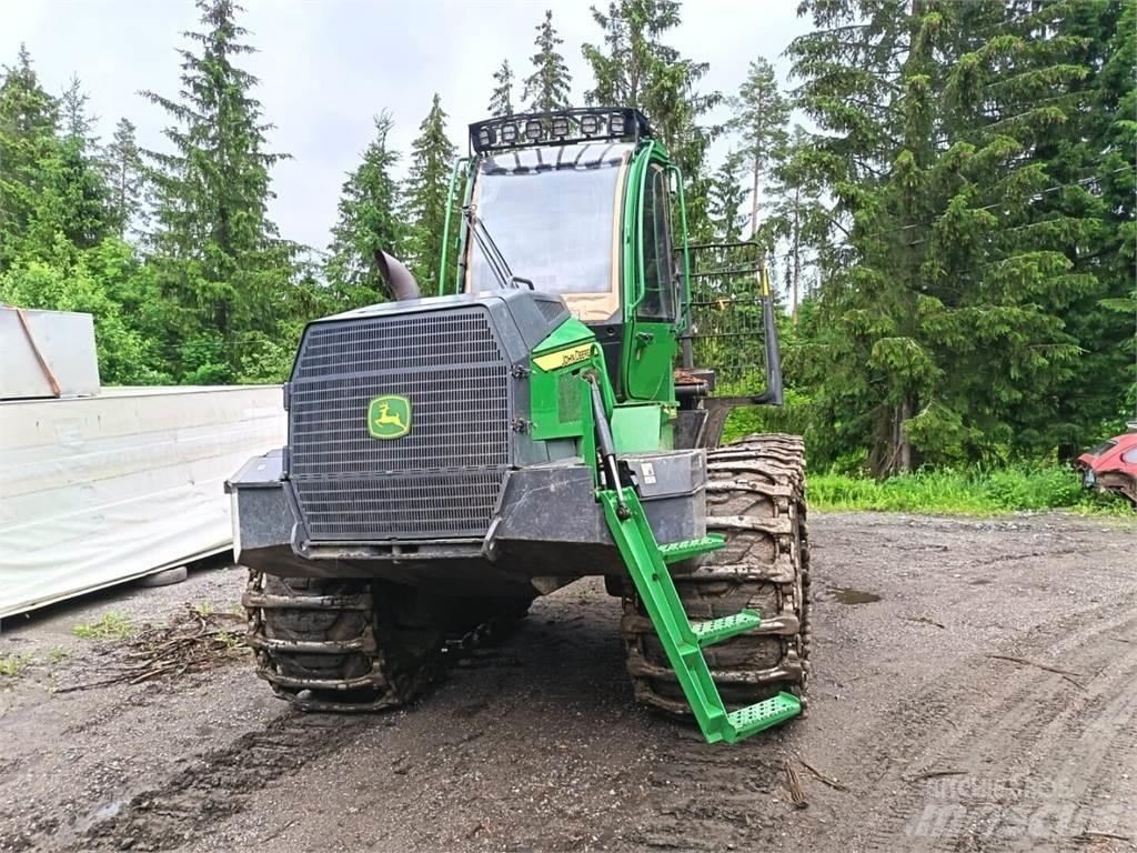John Deere 1010G Vyvážecí traktory