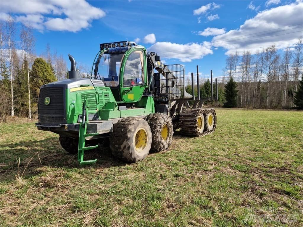 John Deere 1110G Vyvážecí traktory