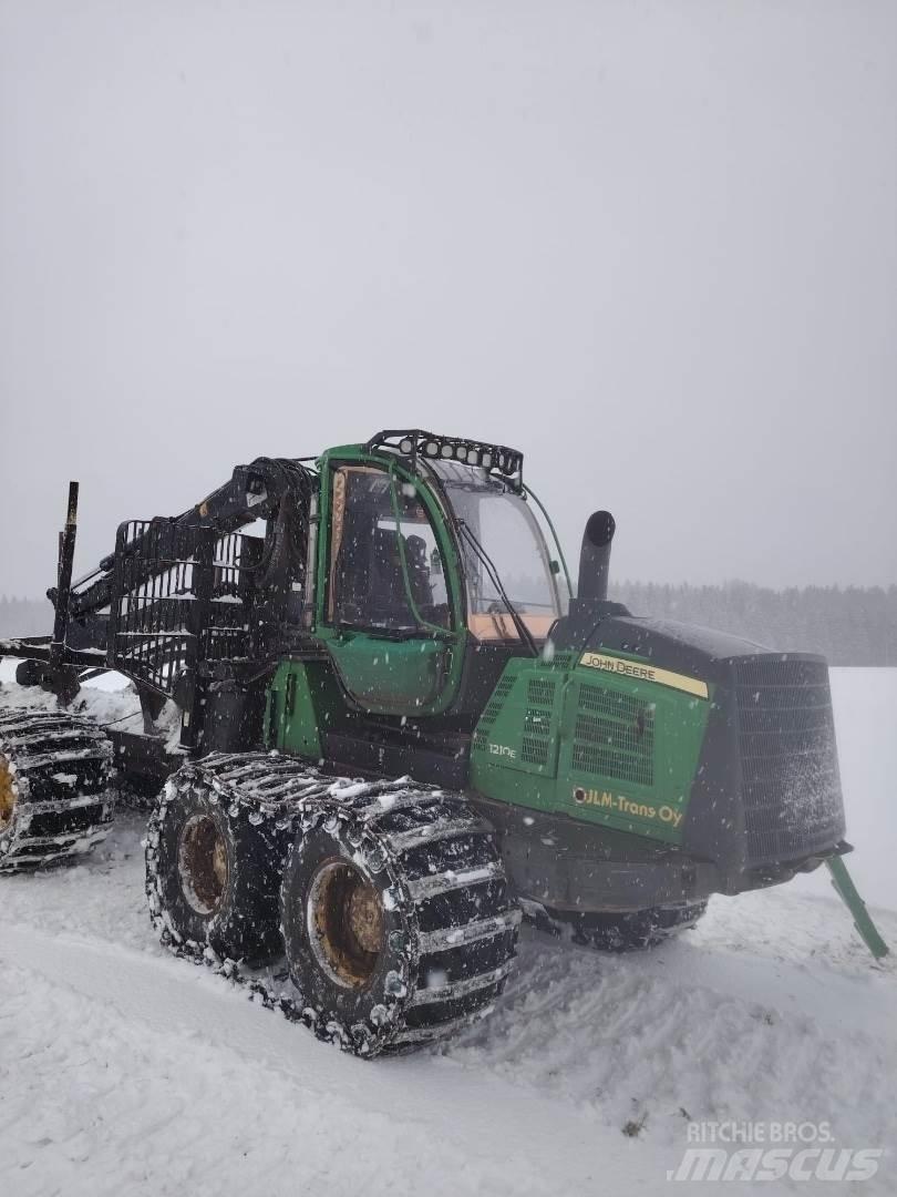 John Deere 1210E Vyvážecí traktory