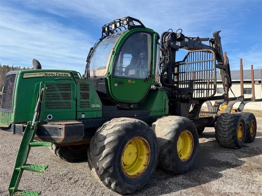 John Deere 1210E Vyvážecí traktory