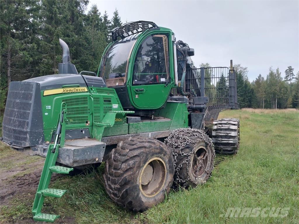 John Deere 1210G Vyvážecí traktory