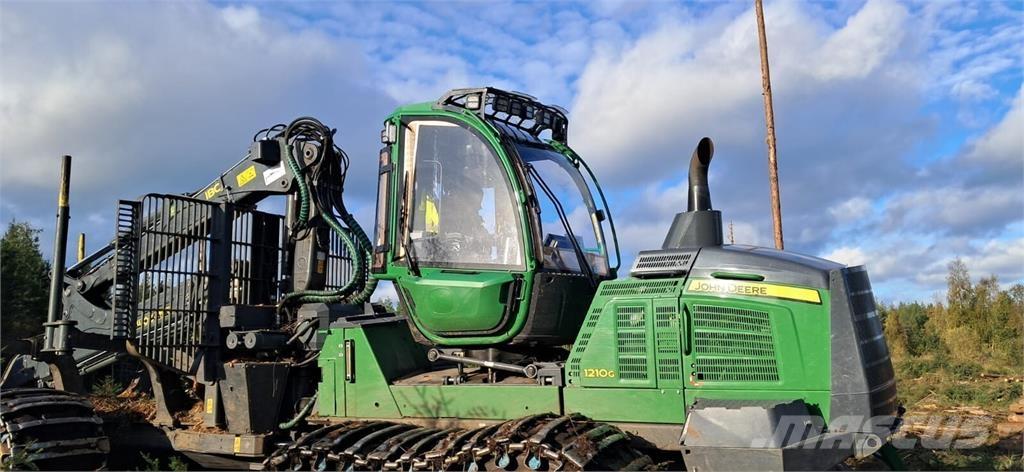 John Deere 1210G Vyvážecí traktory
