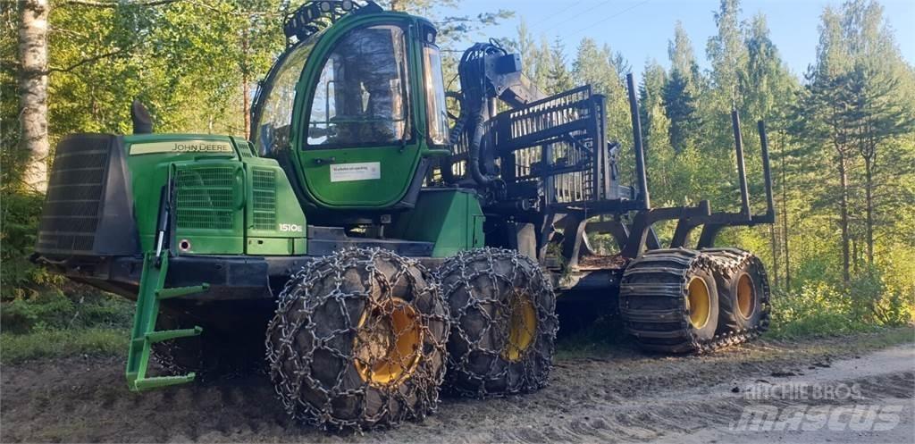 John Deere 1510 E Vyvážecí traktory