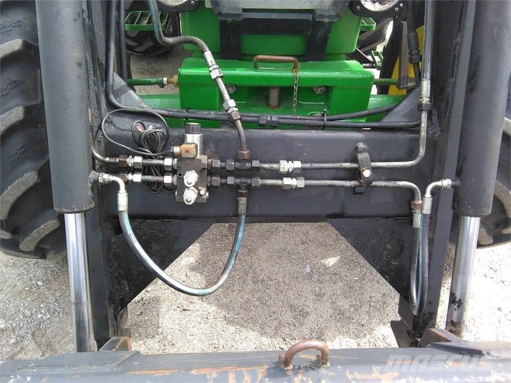 John Deere 2650 Traktory