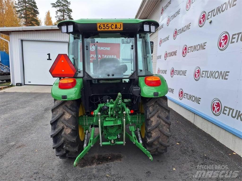 John Deere 5055e Traktory