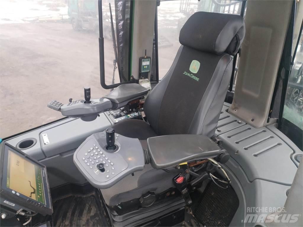 John Deere 810 E Vyvážecí traktory