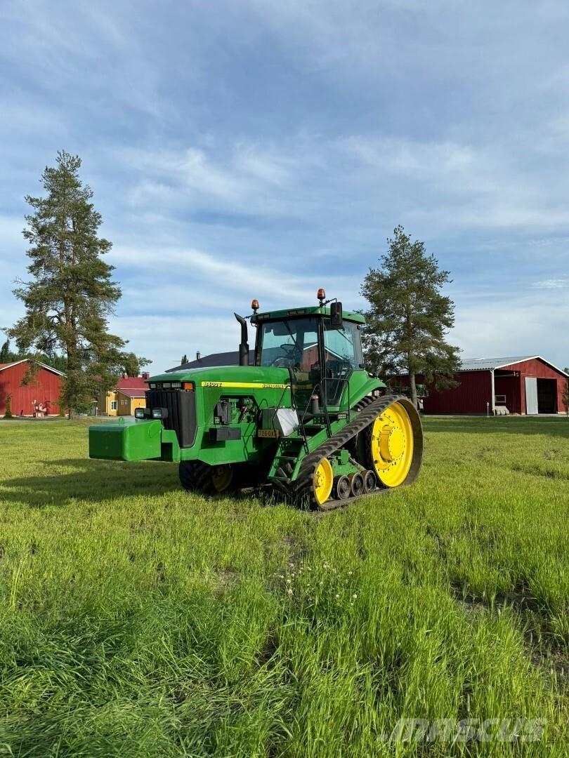 John Deere 8400T Traktory