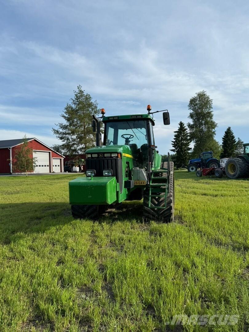 John Deere 8400T Traktory