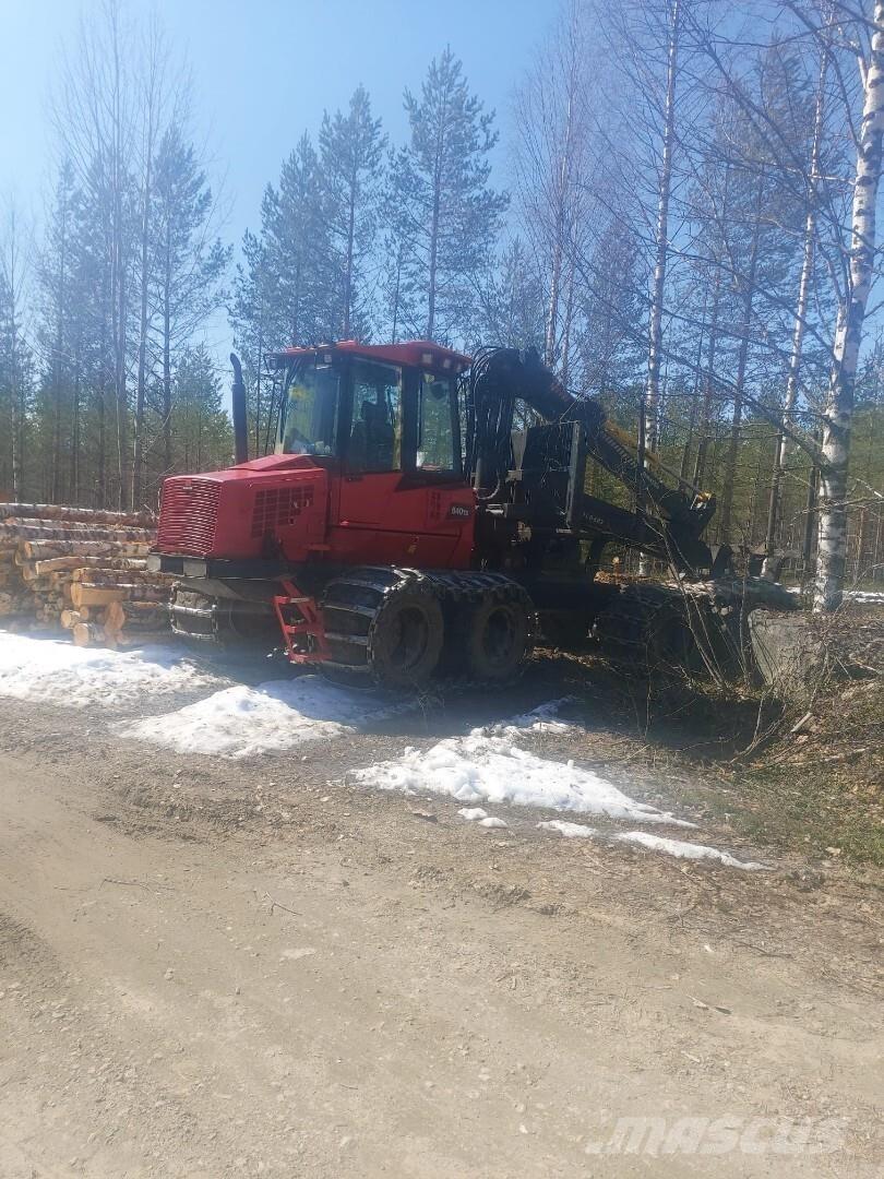 Komatsu 840 TX Vyvážecí traktory
