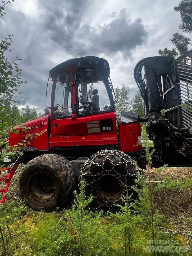 Komatsu 845 Vyvážecí traktory