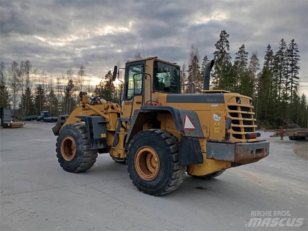 Komatsu WA 380-3H Kolové nakladače