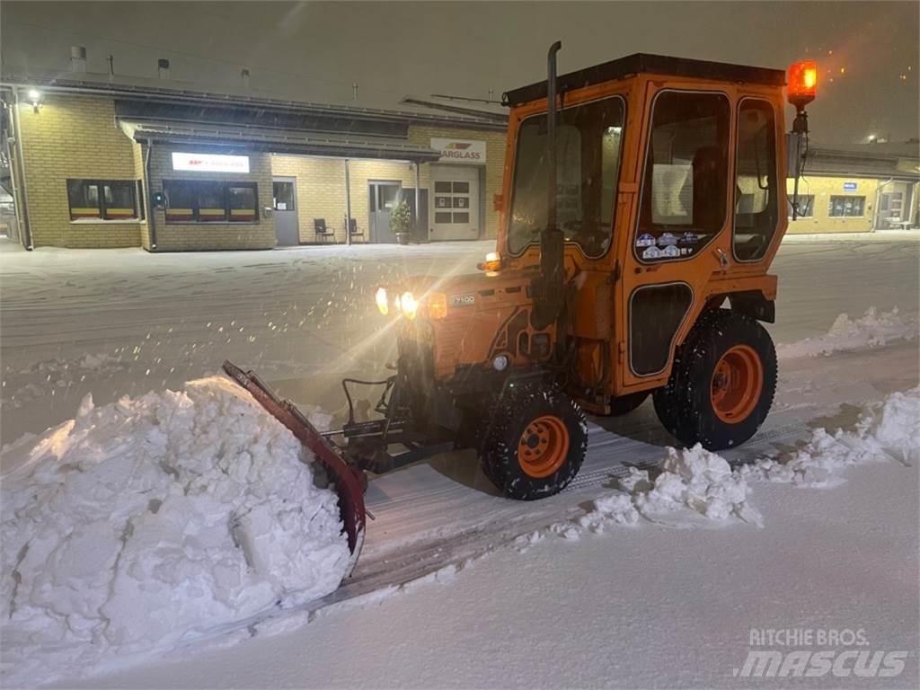 Kubota B 1700 4*4 Komunální technika - ostatní