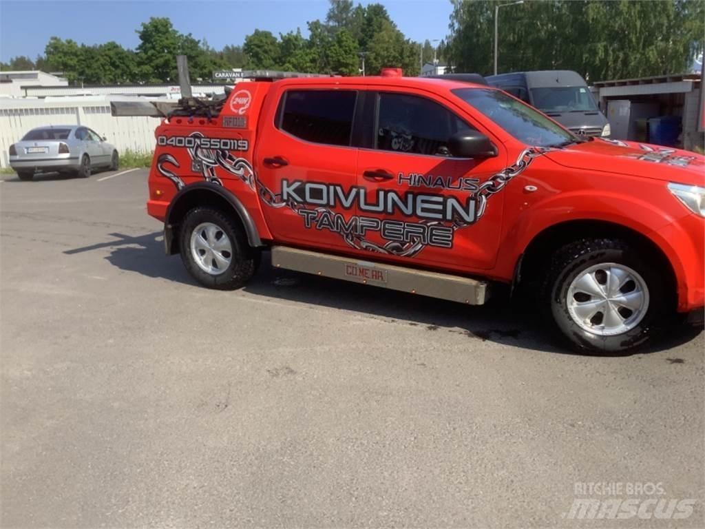 Nissan Navara 4X4 Přívesy na přepravu automobilů