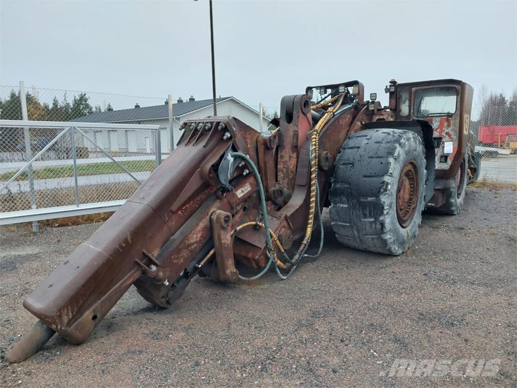 Sandvik TORO 0011 Kolové nakladače