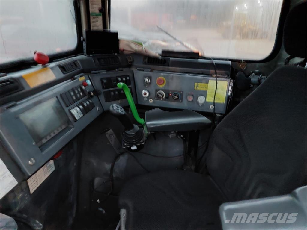 Sandvik TORO 517 Kolové nakladače