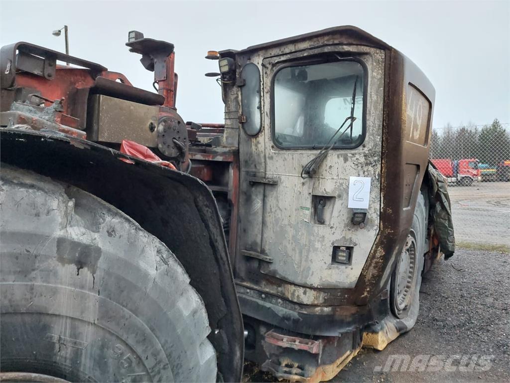 Sandvik TORO 621 Kolové nakladače