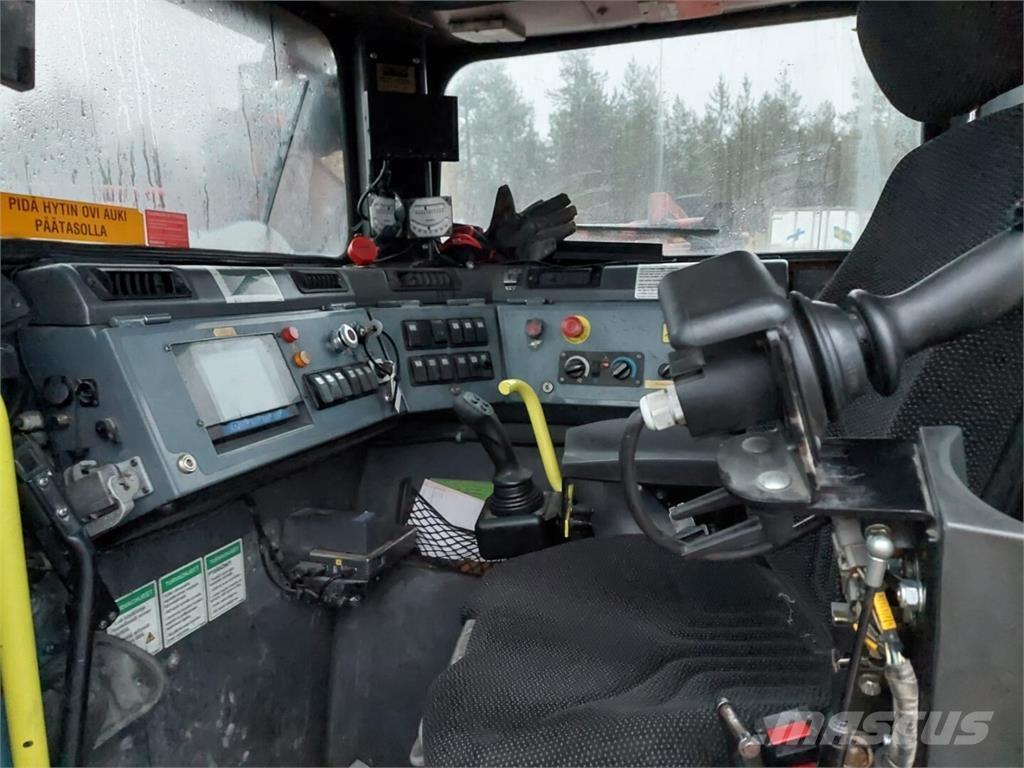 Sandvik TORO 621 Kolové nakladače