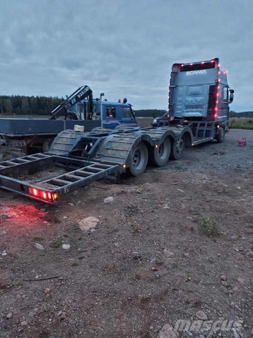 Scania 143H Nákladní automobily pro přepravu lesních strojů