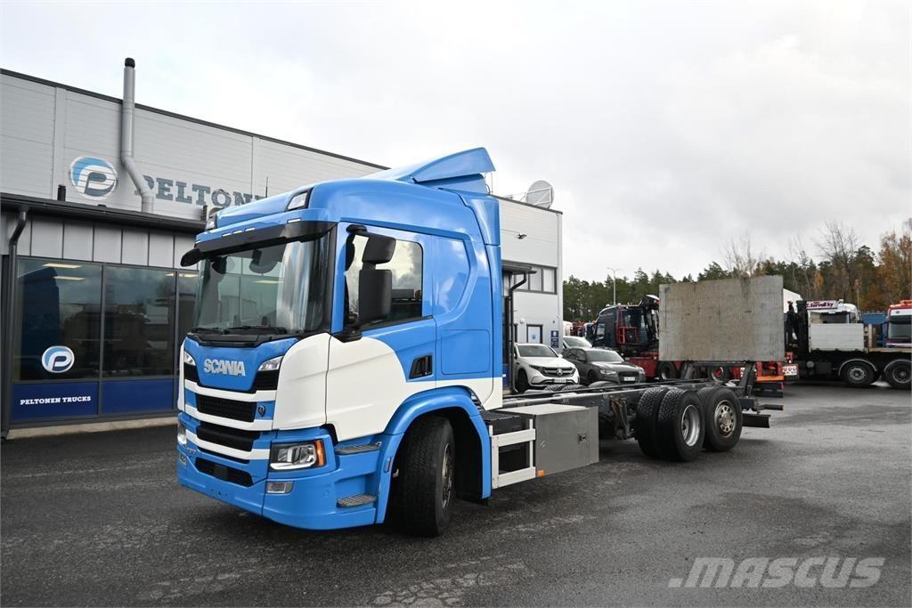 Scania P370 6x2*4 Nákladní vozidlo bez nástavby