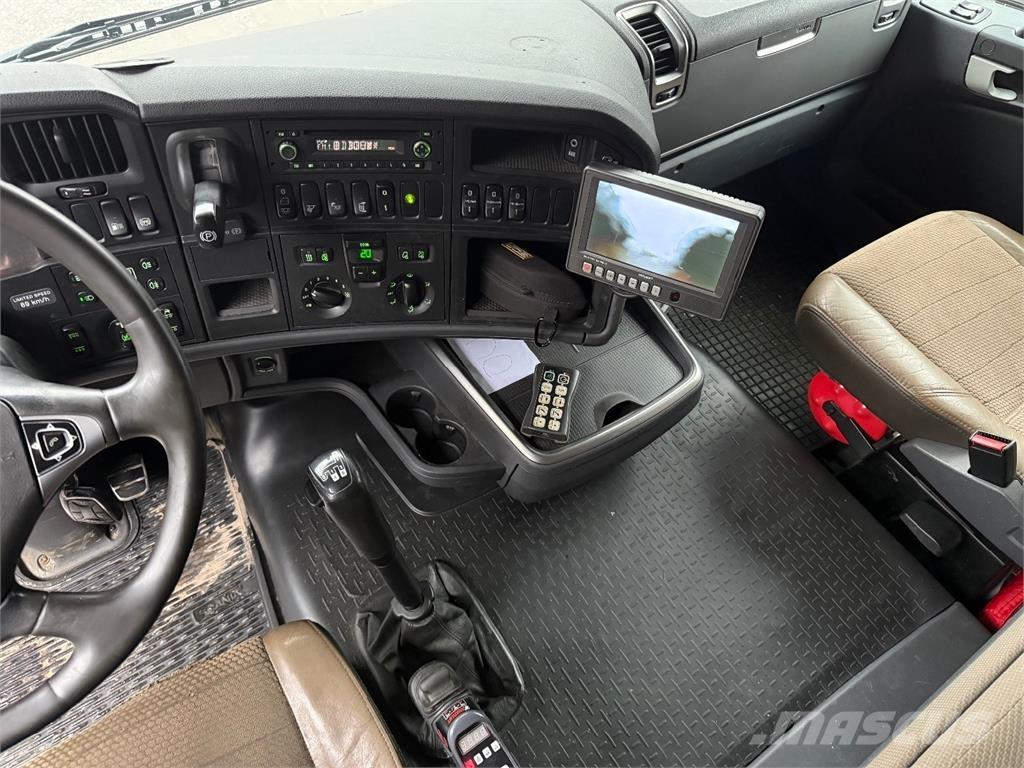 Scania R560 Hákový nosič kontejnerů