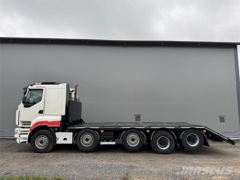 Sisu R500 10x4 Nákladní automobily pro přepravu lesních strojů