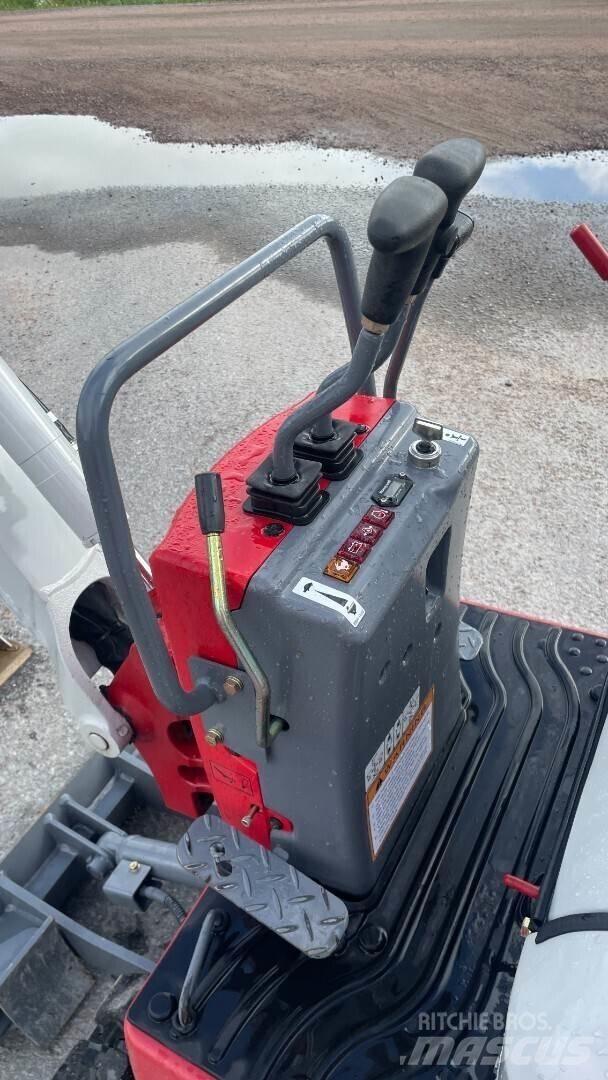 Takeuchi TB210R Mini rýpadla < 7t