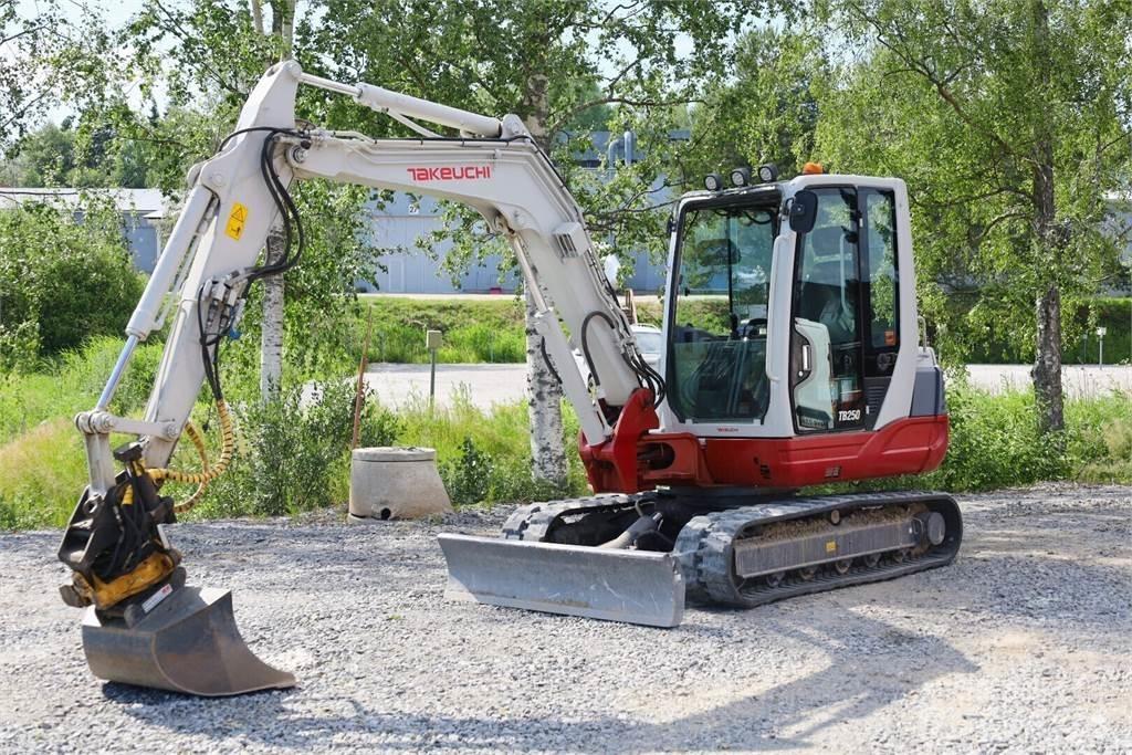 Takeuchi TB250 Mini rýpadla < 7t