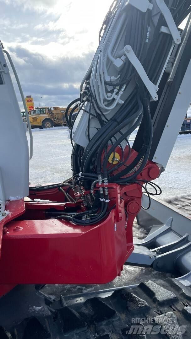Takeuchi TB280FR Midi rýpadla 7t - 12t