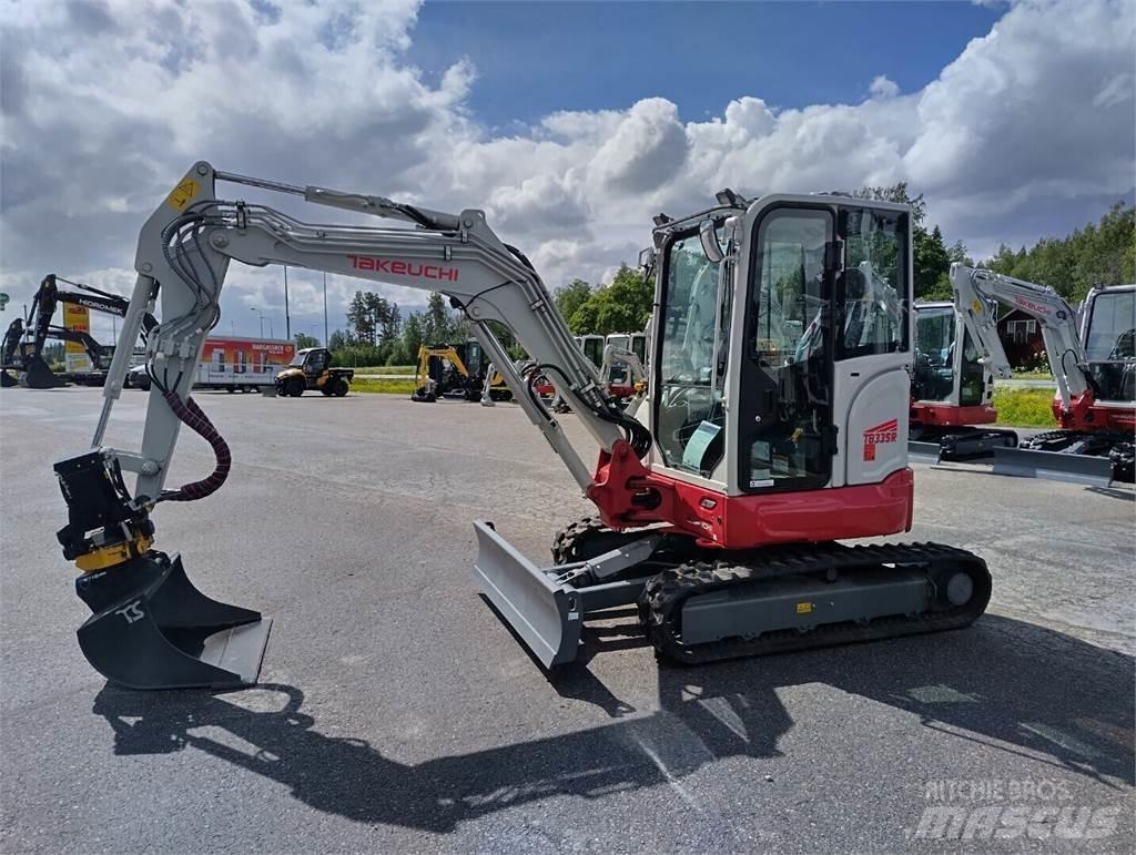 Takeuchi TB335R Mini rýpadla < 7t